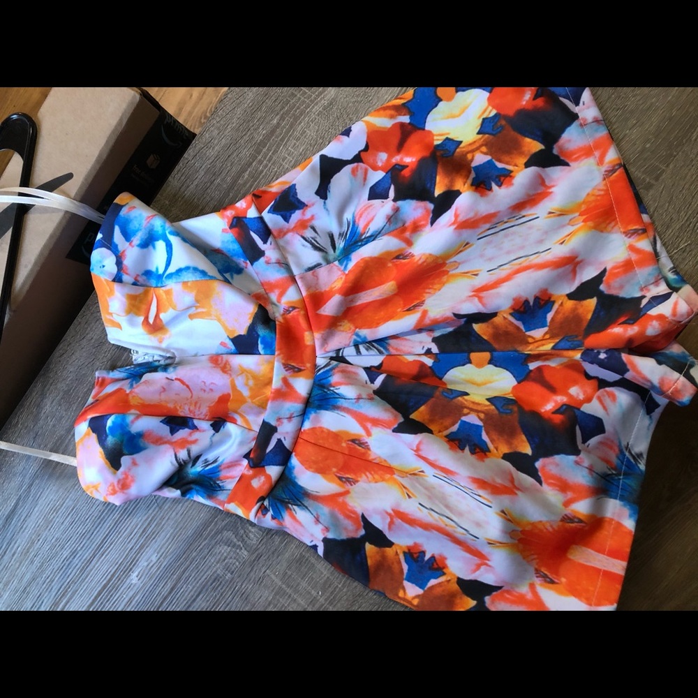 Floral romper - Picture 2 of 3